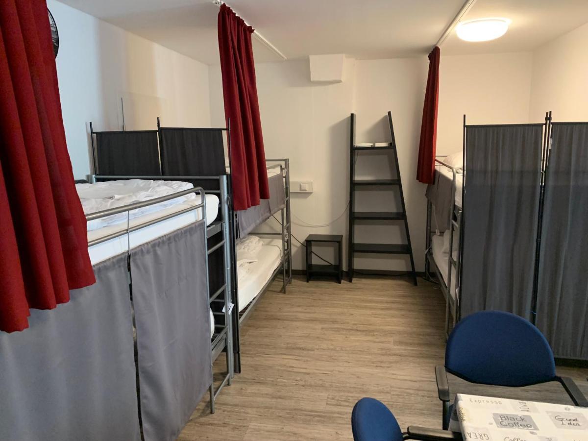 Bett im gemischten Schlafsaal mit 10 Betten